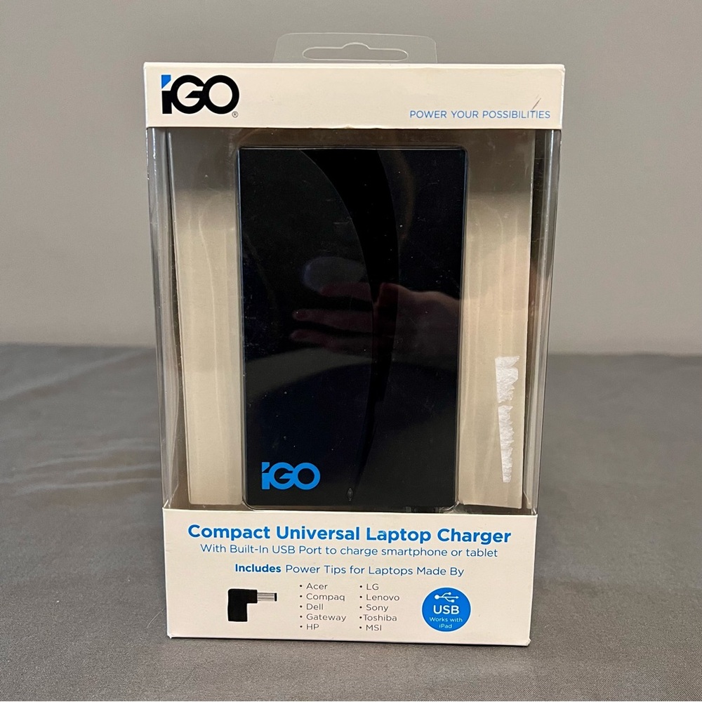 NIB iGo Compact Universal Laptop Charger USB Smartphone iPad iPhone Charger